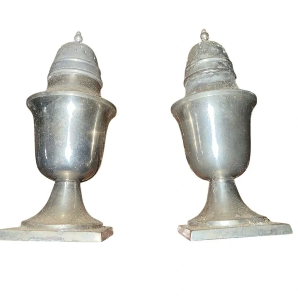 Vintage Stieff Pewter Tulip Salt & Pepper Shakers Set of 2 weighted 7